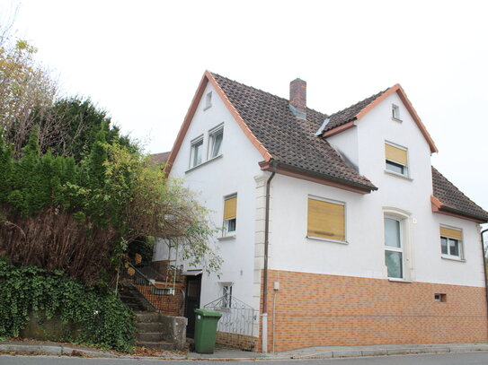 Einfamilienhaus mit großzügigem Grundstück