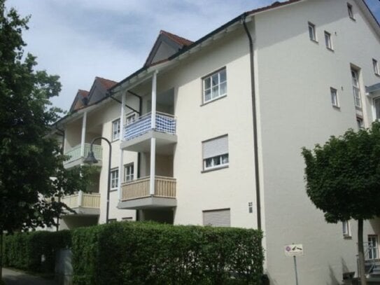 Großzügiges, gepflegtes und leerstehendes Appartement mit Balkon u. Einbauküche in Eggenfelden, Nähe Stadtplatz zu verk…