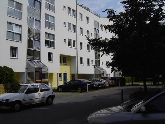 2 Zimmer mit Balkon im Herzen von Pankow-zentral und ruhig