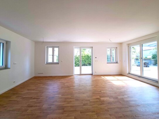 Saniertes Einfamilienhaus mit neu gebauter Einliegerwohnung in Südlage mit ca. 575 m² Grund