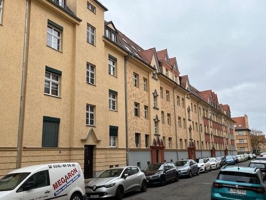 Praktische 4-Raum-Wohnung mit Loggia direkt am Mariannenpark/ VERMIETET