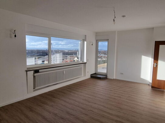 Penthouse 92qm 3 -Zimmer Wohnung in LU Mitte, toller Ausblick, gute Anbindung, Terrasse + Balkon