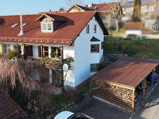 Familienfreundliches Eckhaus in ruhiger Lage mit Garten. Inkl. Carport und Stellplatz