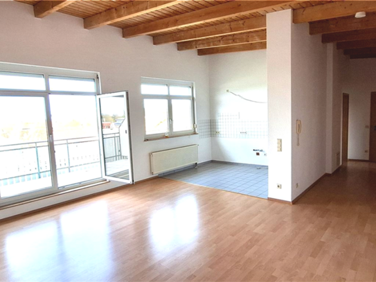 Helle Penthouse Wohnung große Sonnenterrasse, PKW Außenstellplatz & Tiefgarage