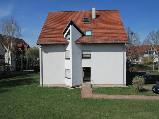 Schöne 2-Raum-Wohnung mit Mansardenzimmer im Dachgeschoss