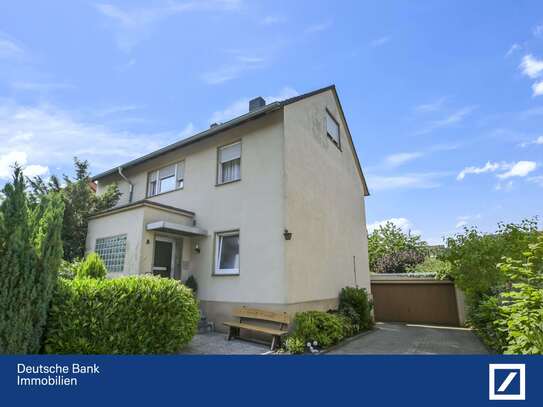 Tolle Erdgeschosswohnung mit eigener Terrasse und Gartenanteil!