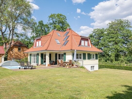 Charmantes Landhaus auf Doppelgrundstück mit Blick auf den Grunewaldturm