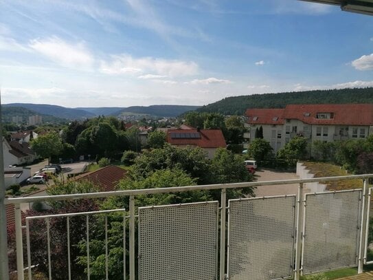 Über den Dächern von Tuttlingen, gemütliche 2-Zimmer Wohnung in erholsamer Stadtrandlage inklusive Einzelgarage