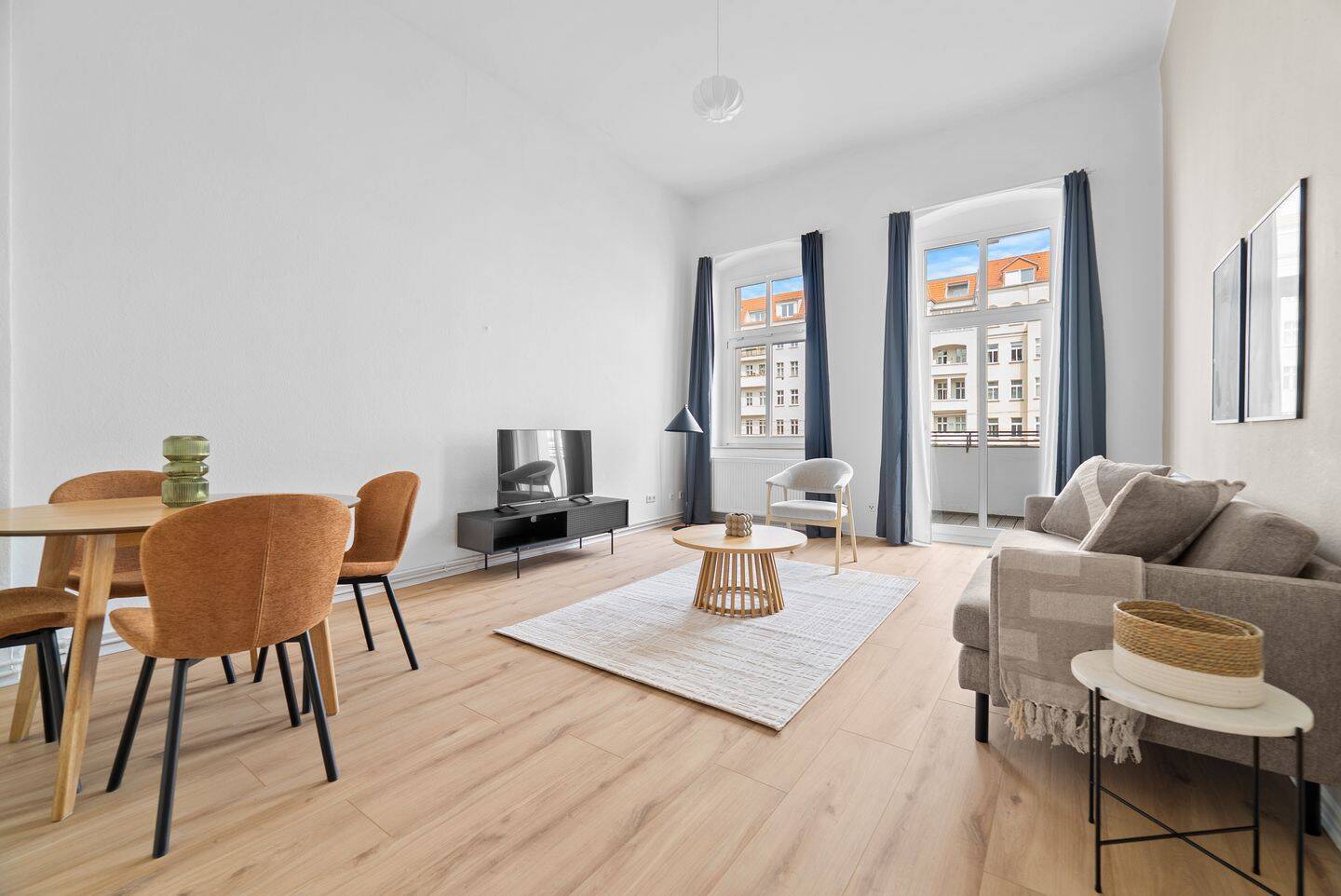 Top 2-Zimmer Wohnung in bester Lage in Friedrichshain, vollständig möbliert & ausgestattet - Foto 1