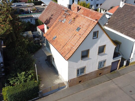 Viel Raum für Ihre Familie oder Mehrparteienhaus in beliebter Lage