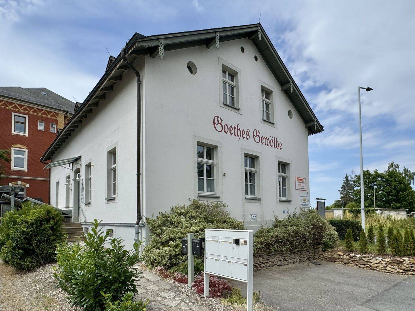 Historisches Wohn- und Geschäftshaus im Schweizerstil