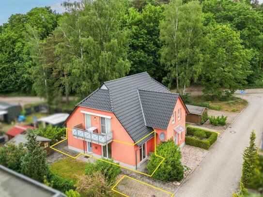 Wohnen im Grünen auf Usedom: Erdgeschosswohnung mit 2 Terrassen und Stellplatz in Koserow