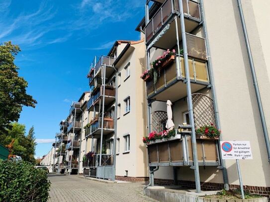 lichtdurchflutete 3 Zimmerwohnung mit Balkon