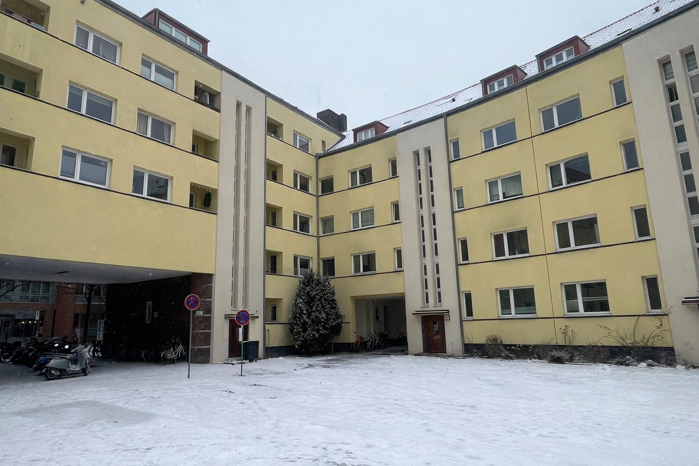 Modern und gut vermietete 2-Zimmer-Wohnung in Barmbek-Süd