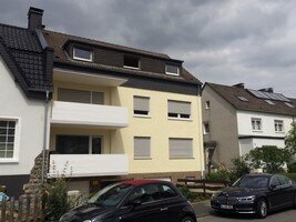 Generalsanierte 3-4 Zimmer-DG-Süd-Wohnung in Hagen-Emst mit Balkon und Gartennutzung