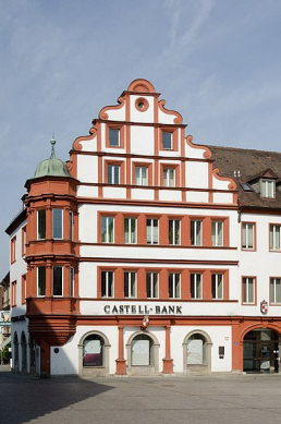 Entstehender Einzelhandel direkt am Marktplatz