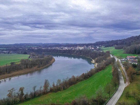 Gars am Inn: Modernes Einfamilienhaus in idyllischer Alleinlage - Großes Gartengestaltungspotential