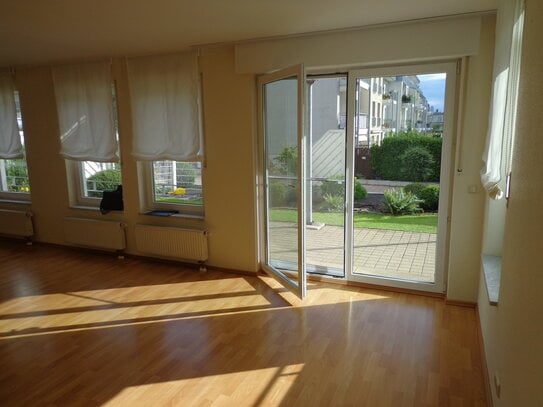 Helle 4-5 Zimmer Terrassenwohnung