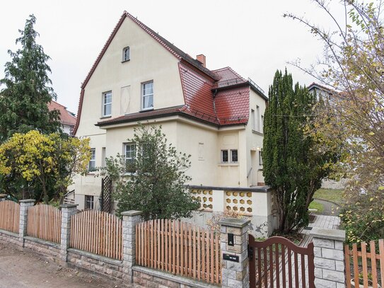 Großzügige Einfamilienhausvilla in Bestlage oberhalb von Radebeul-Mitte!