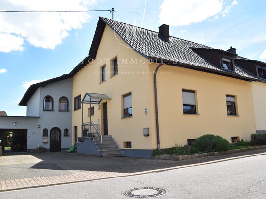 Zweifamilienhaus im Zentrum von Schwemlingen