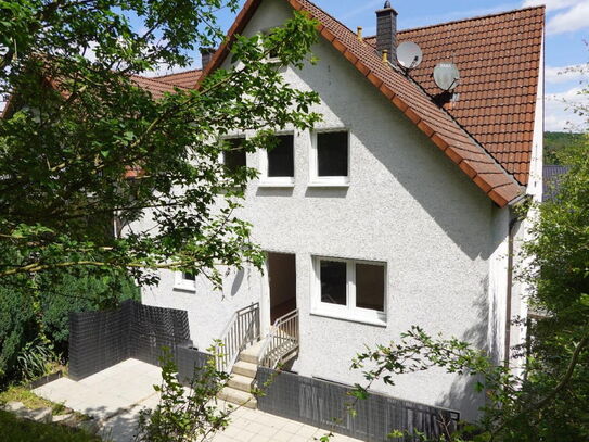 Moderne Wohnung mit Terrasse