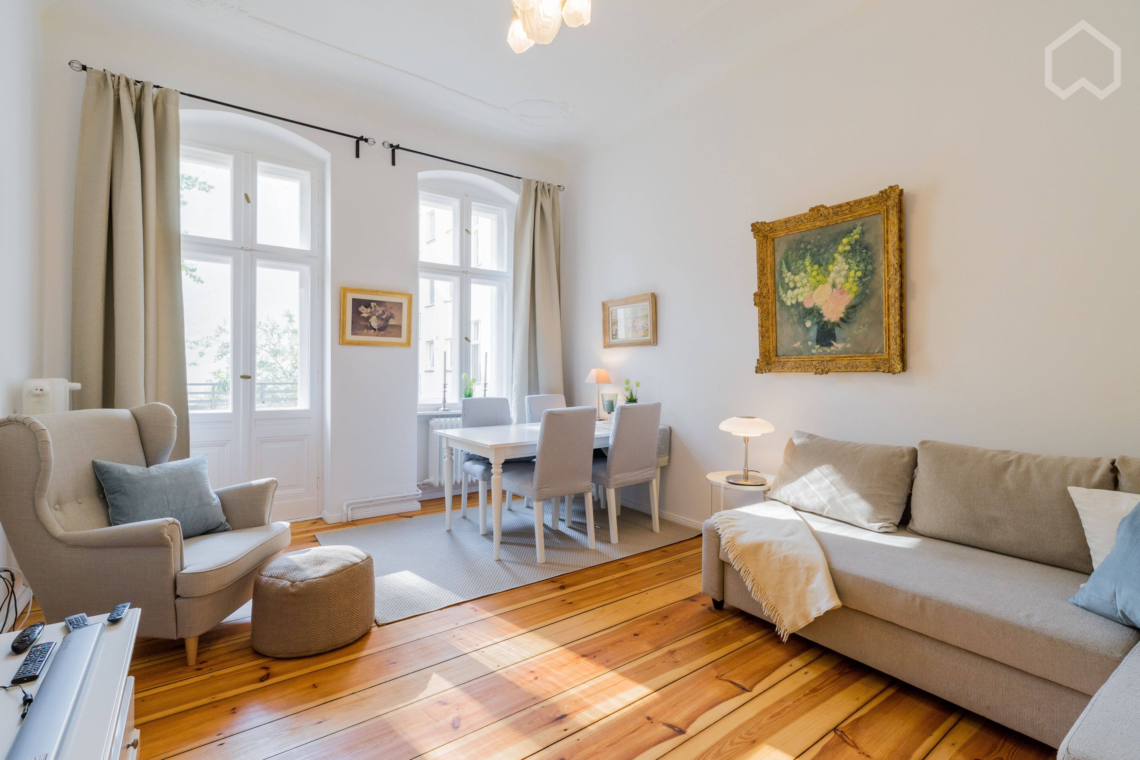 Bestlage in Charlottenburg nahe Kurfürstendamm und Mommsen-Straße - Sonnige und helle Altbauwohnung - Photo 1