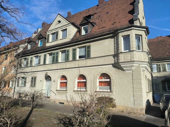 Großzügige 4 Zimmer Wohnung mit Garten in Nürnberg Bauernfeind