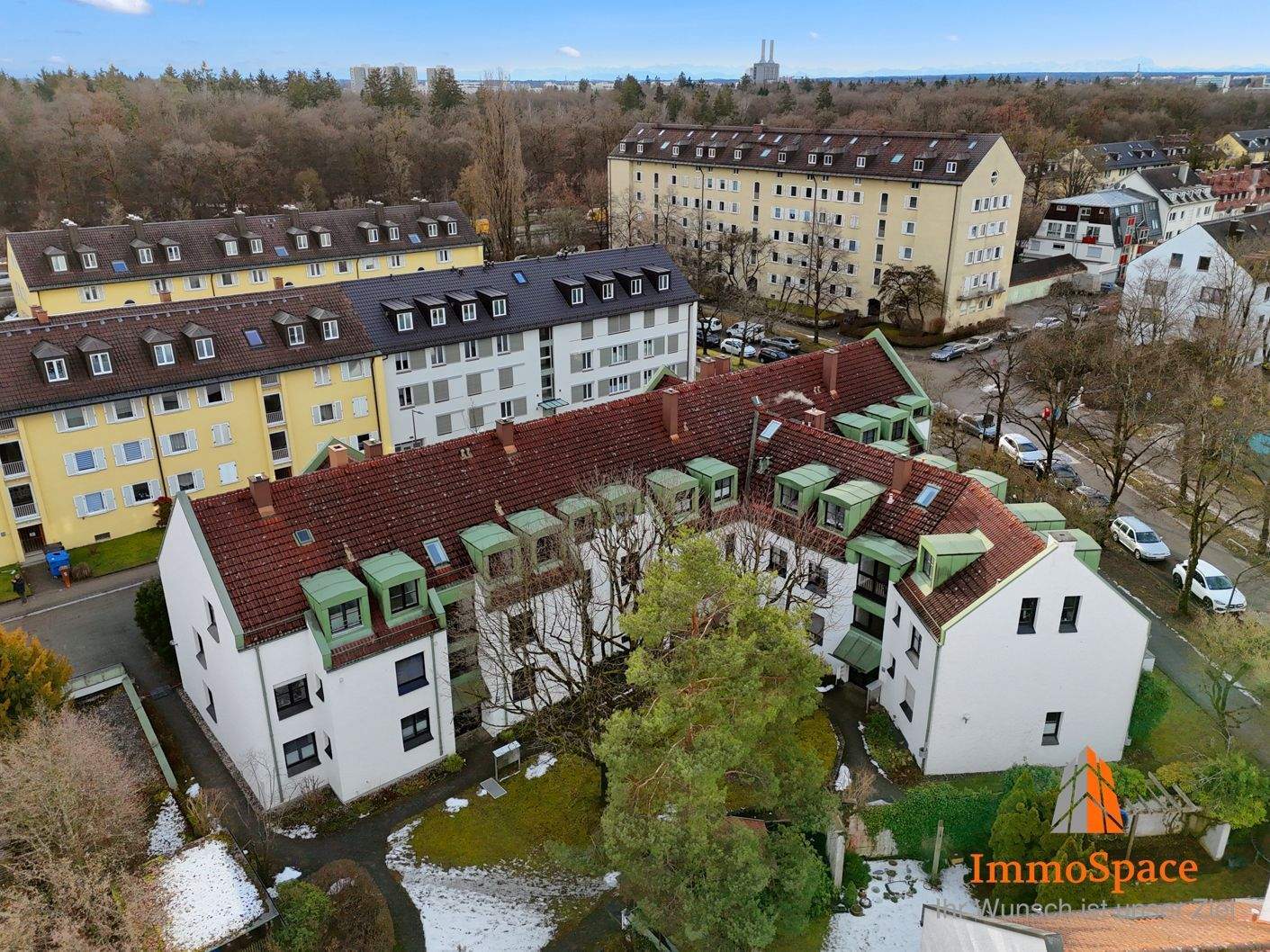IMMOSPACE *** TOLLE MAISONETTE-WOHNUNG IN PERFEKTER LAGE MIT DUPLEX-STELLPLATZ ***