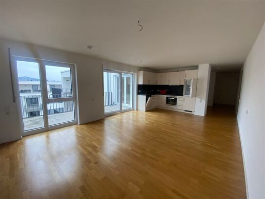 Schöne, helle, gut geschnittene 2-Zi. Penthouse Whg. inkl. 1xTG-Stelllplatz, inkl. Kellerabteil