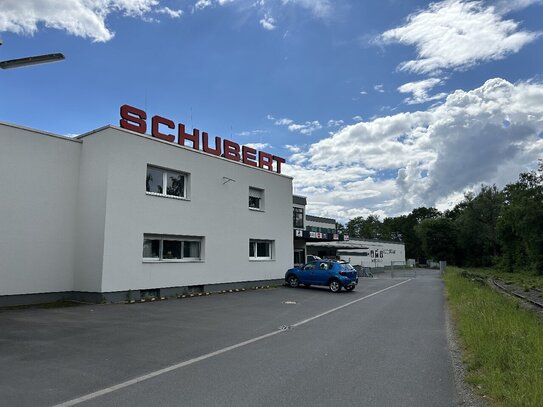 Hangelar - direkt bei Bonn. Attraktive Lager-/Produktionshalle mit ca. 1.648m²