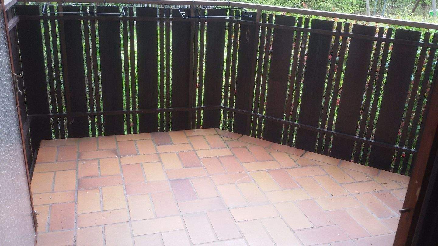                                                               1-Zimmer-Wohnung mit gro&szlig;em mit S&uuml;dbalkon mit Parkett Einbauk&uuml;che und TG in seh&hellip;                                                       in Eltersdorf (Erlangen)