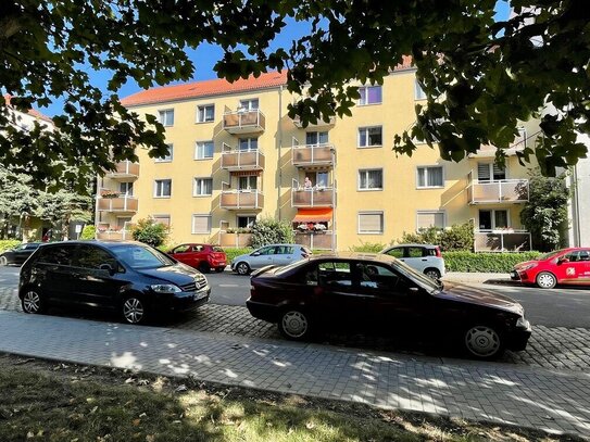 Kleine 3-RWE im EG mit Balkon und Dusche in Meißen-Cölln