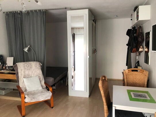 Provisionsfrei - 1 Zimmer Wohnung mit Balkon und Garage