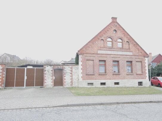 Ab aufs Dorf, Wohnhaus Denkmal (115 m²) + ehem. Tischler-Werkstatt+ Hof+ Garten+ Areal 615 m² ?