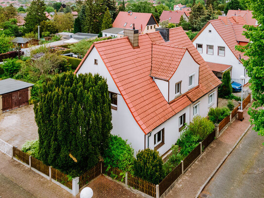 Umfassend sanierte Doppelhaushälfte zentrumsnah in Naumburg - Mit Garage, Keller, modernem Bad