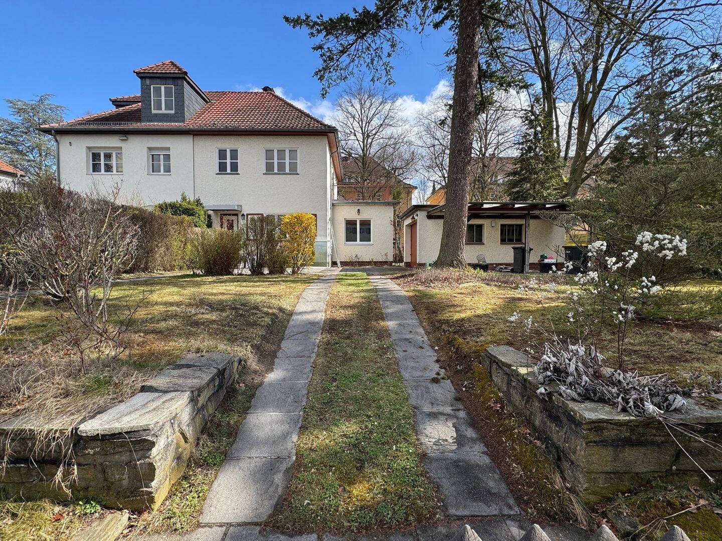 Doppelhaushälfte mit großem Garten zur Miete - Photo 1
