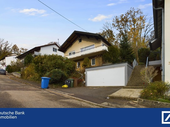 Elegantes Einfamilienhaus in begehrter Südhanglage mit großzügigem Garten und traumhaftem Ausblick