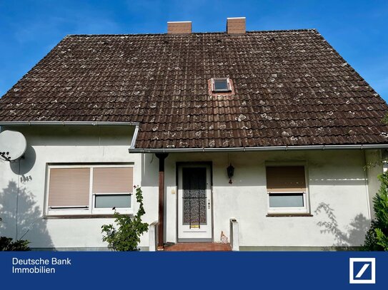 Ihre Ideen sind gefragt: Haus mit zwei Wohneinheiten auf großem Grundstück!