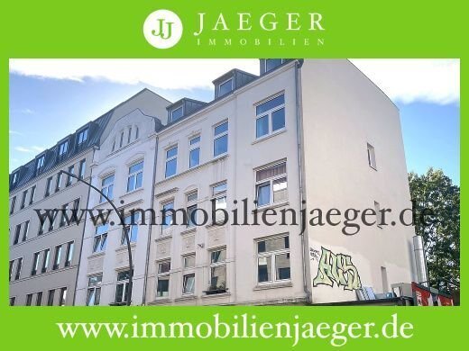 Zentrales Ottensen - Bahrenfelder-Straße - unrenovierter Altbau mit Balkon, Holzdielen - 1.OG