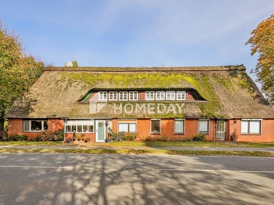 Unter Reet: Flexibel nutzbares MFH im Bauernhausstil | Tolle Ausstrahlung | Großes Grundstück