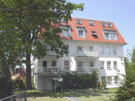 Schöne 1-Raum-Whg. mit Terrasse und TG-Stellplatz