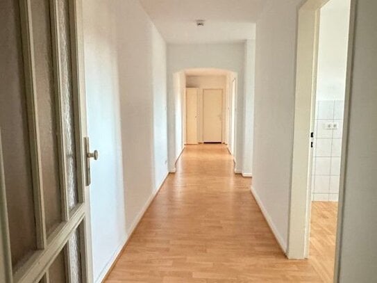 Helle gepflegte 3 ZKB Wohnung in Stadennähe