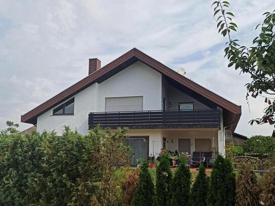 ***Exklusive Eigentumswohnung mit großem Garten, Balkon mit Traumausblick und ca.50qm Homeoffice!***