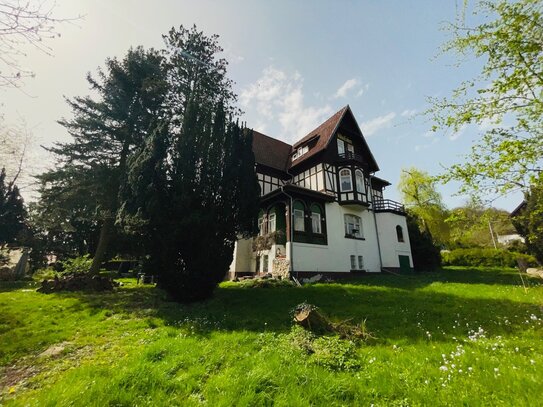 Denkmalgeschützte Villa auf großem parkähnlichen Grundstück in der Kurstadt Bad Liebenstein