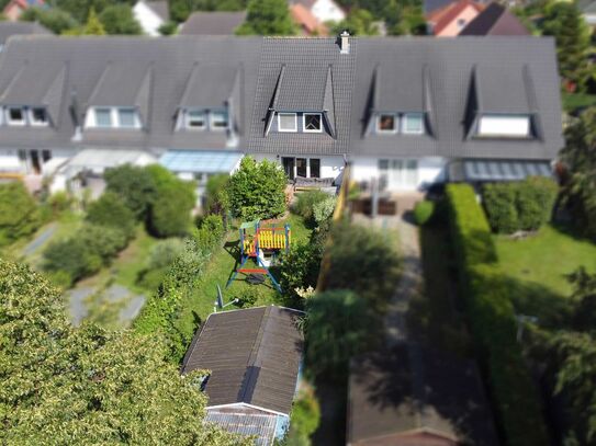 Zögern Sie nicht: Gepflegtes Reihenmittelhaus mit Terrasse in Vorstadtlage