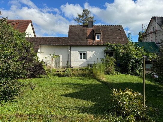 Ihr neues Projekt - Einfamilienhaus mit Charme und Potenzial in Friedrichshafen-Fischbach