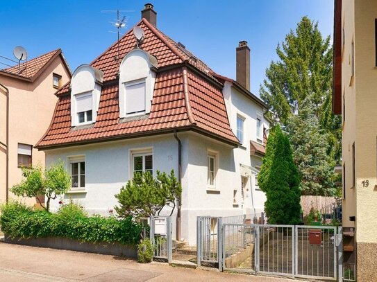 Schönes Haus in ruhiger Lage - 161 m² nutzbare Wohnfläche, ideal für Familien in Stuttgart-Stammheim