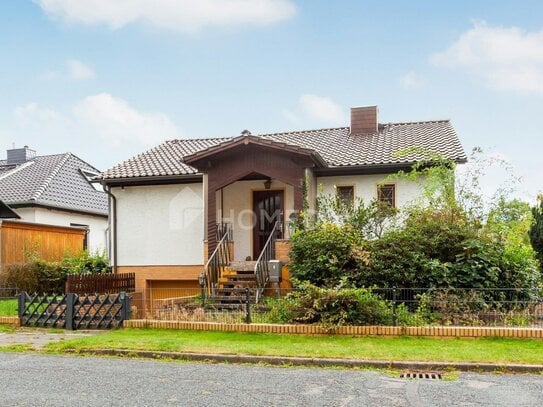 Charmante Renovierungs-Chance: Bungalow mit 1032 m² Grundstück und viel Potenzial