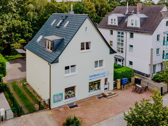 Helle Maisonettewohnung - auch als Kapitalanlage - in Biesdorf: Mit Balkon, Keller, Kamin u.v.m.