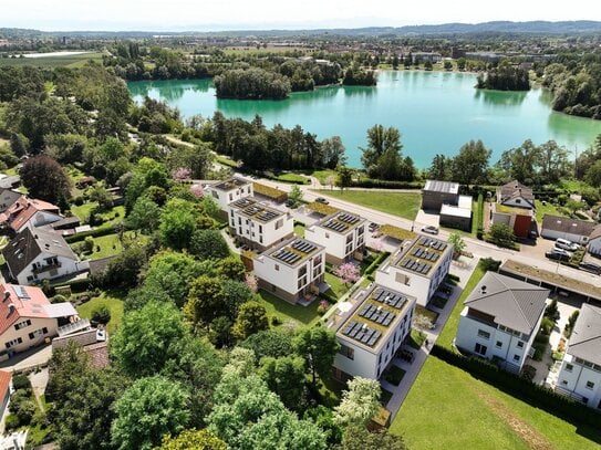 Großzügige Doppelhaushälfte mit großem Garten, Keller und Stellplätzen inklusive!